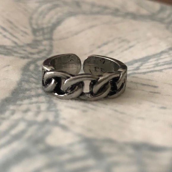 Silver men’s ring - Picture 2 of 4